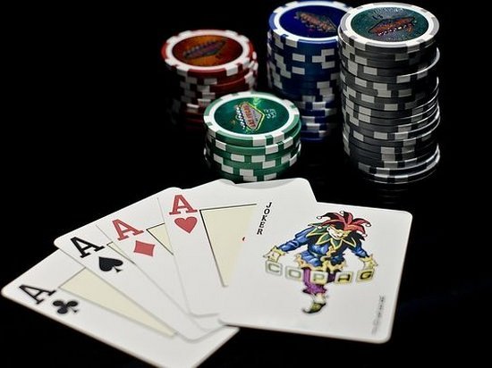Искусственный интеллект выиграл у людей в покер более 1,5 миллионов долларов (видео)
