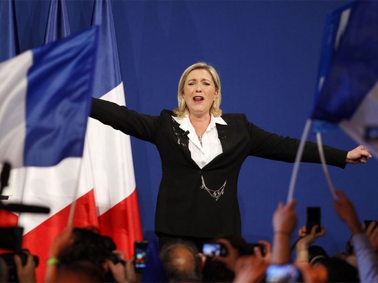 Марин Ле Пен пообещала вывести Францию из НАТО
