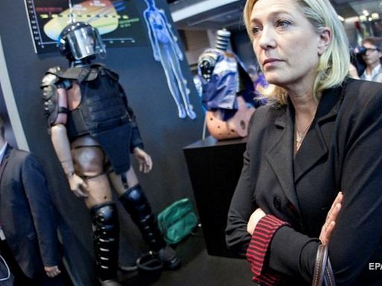 Марин Ле Пен лидирует на выборах во Франции — соцопрос