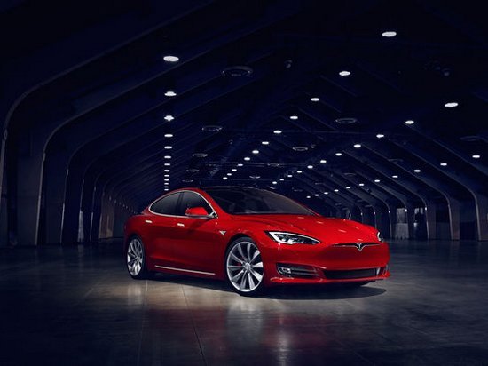 Электрокар Tesla Model S установил мировой рекорд времени разгона