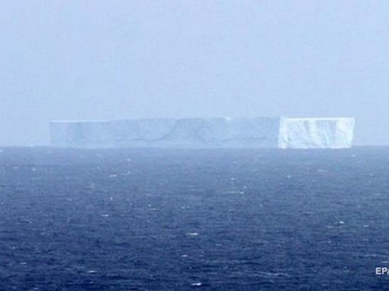От Антарктиды откололся огромный айсберг размером с город