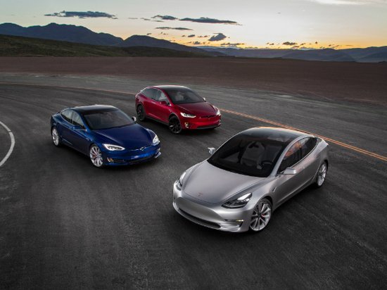 Стартовало производство самой дешевой Tesla Model 3
