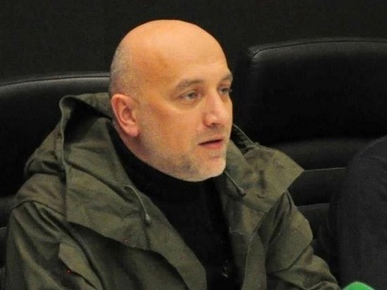 С российским писателем Прилепиным отказались работать в ЕС после его отъезда в «ДНР»