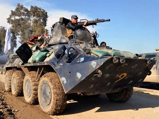 В СМИ показали бои за иракский Мосул (видео)