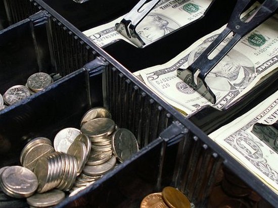 Украинцы ринулись скупать валюту — эксперт