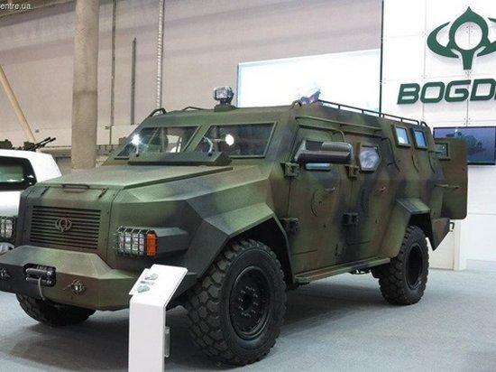 «Богдан» представил новое бронированное авто для ВСУ