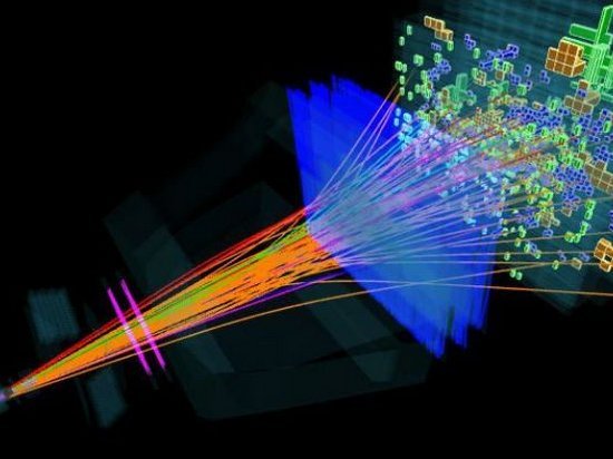 БАК позволил открыть сразу 5 новых элементарных частиц