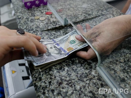 Совфед РФ одобрил запрет денежных переводов в Украину