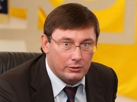 Табачная компания вывела миллиарды гривен — Луценко