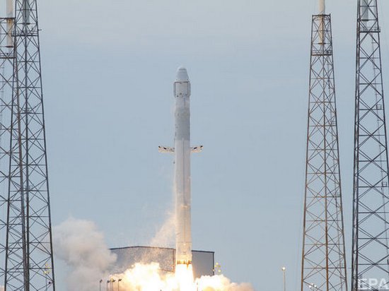 Компания SpaceX впервые в истории повторно использовала ракету (видео)