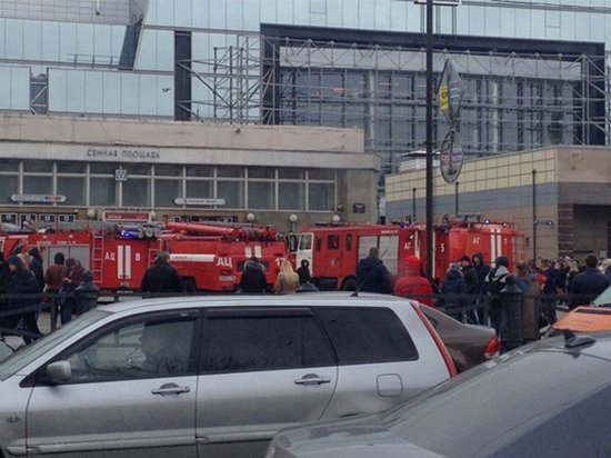 В Санкт-Петербурге взрыв в метро: есть жертвы (видео)
