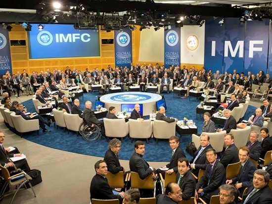 МВФ ждет от Киева продажу украинских земель и пенсионную реформу
