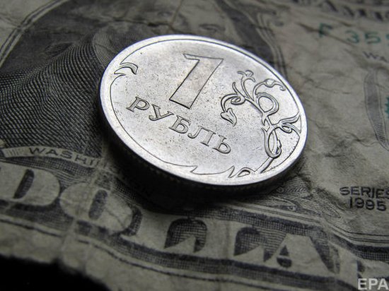 В РФ ожидают существенного падения курса рубля
