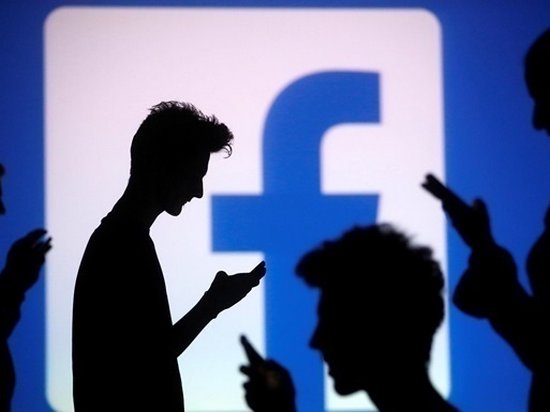 Соцсеть Фейсбук заблокировала 30 тысяч аккаунтов во Франции
