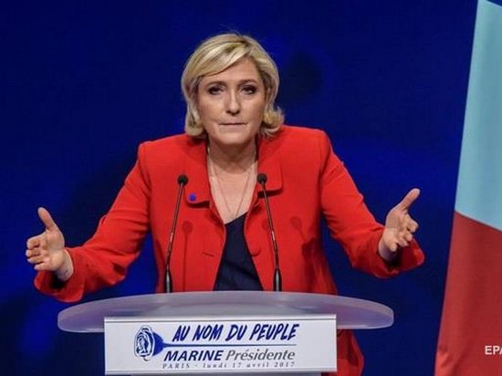 Большая часть французов обеспокоена Марин Ле Пен — соцопрос