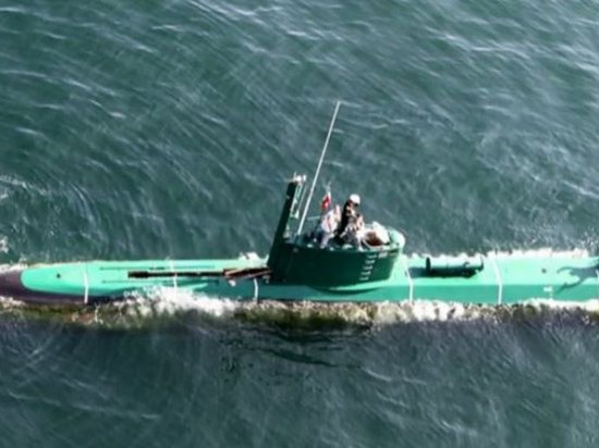 Иран провел неудачный пуск ракеты с подводной лодки (видео)