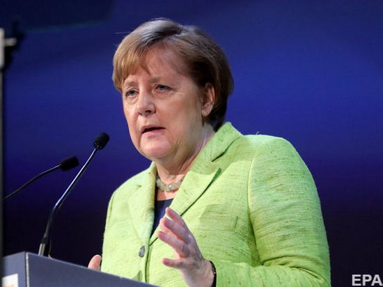 Ангела Меркель подчеркнула важность двойной стратегии в отношении РФ