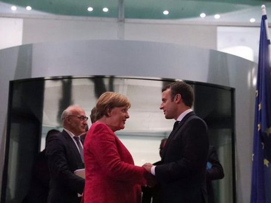 Макрон и Меркель обсудили план для укрепления Евросоюза
