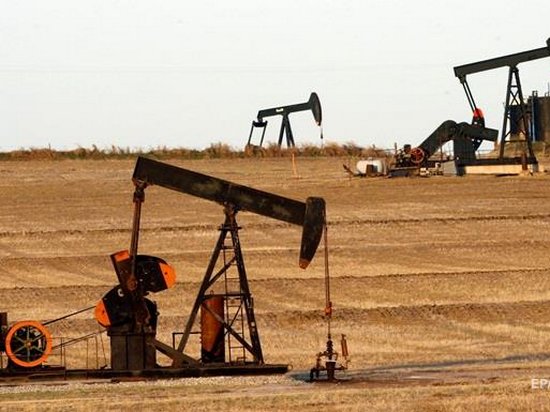 Цена нефти Brent впервые в этом месяце превысила $54 за баррель
