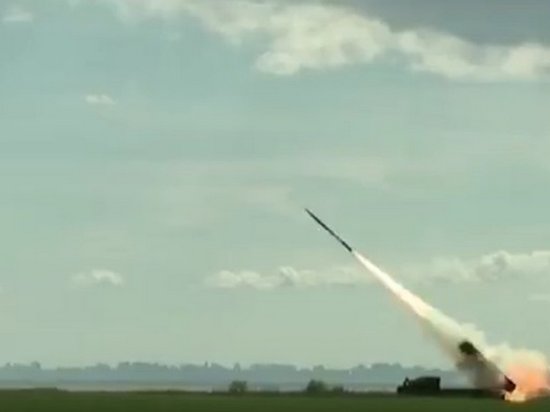 Петр Порошенко принял участие в запуске новой украинской ракеты (видео)