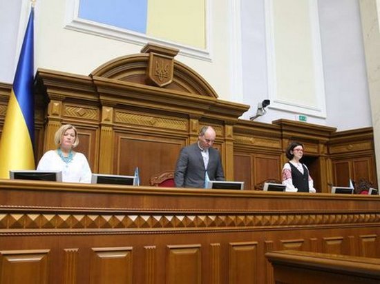 Рада Рада закрепила в законе намерение Украины вступить в НАТО