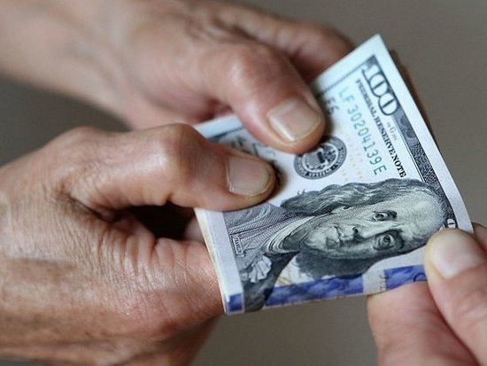 В Украине вступили в силу новые правила денежных переводов за границу