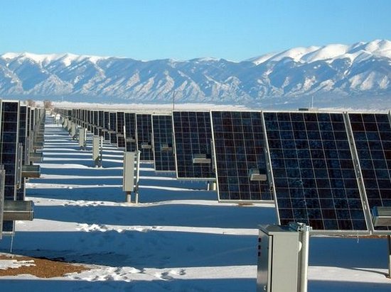 В Нидерландах открыли наибольшую солнечную электростанцию с батареями нового типа