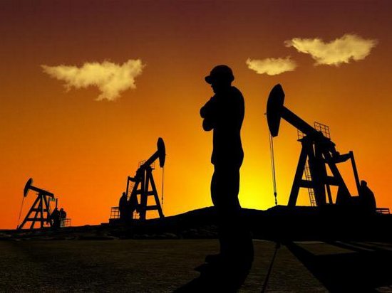 Нефть подешевела на фоне данных о росте числа буровых в США