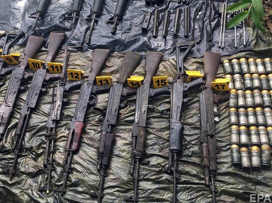 В Колумбии полностью разоружили повстанцев: 7 тысяч бойцов сдали оружие