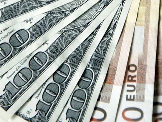 Правительство Италии вложит €17 млрд в спасение двух банков