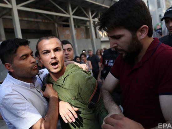 Запрещенный марщ ЛГБТ в Стамбуле: полиция задержала десятки человек (видео)