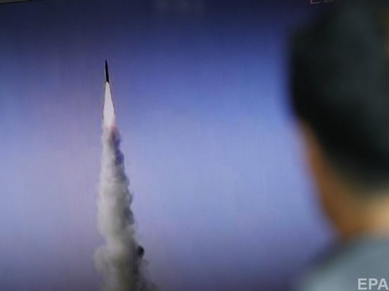 КНДР запустила баллистическую ракету в сторону Японии — Reuters