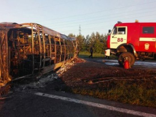 В ДТП с автобусом и грузовиком в Татарстане погибли 14 человек (фото)