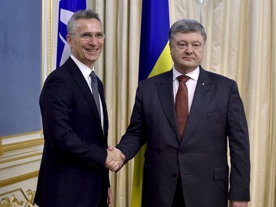 Украина пока не собирается подавать заявку в НАТО — Порошенко