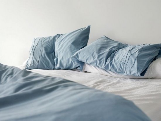 Ученые рассказали, как часто нужно менять постельное белье