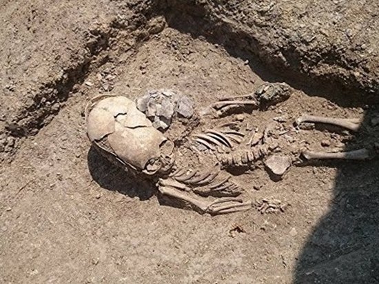 Археологи в Крыму обнаружили ребенка с вытянутым черепом