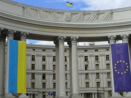 Украинские дипломаты договариваются о безвизовом режиме с 14 странами (документ)