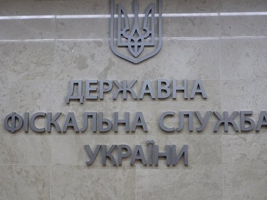 МВФ рекомендует сократить число налоговиков в Украине
