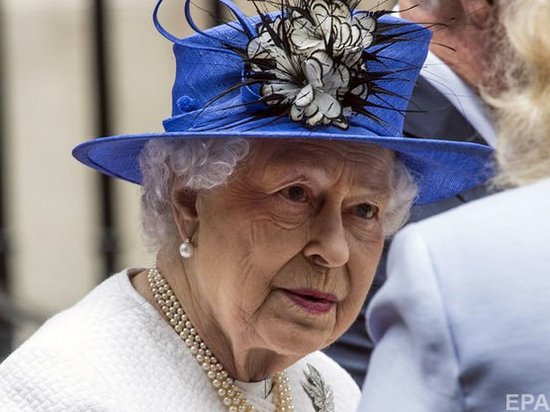 Королева Великобритании устроила закрытую вечеринку в стиле ABBA