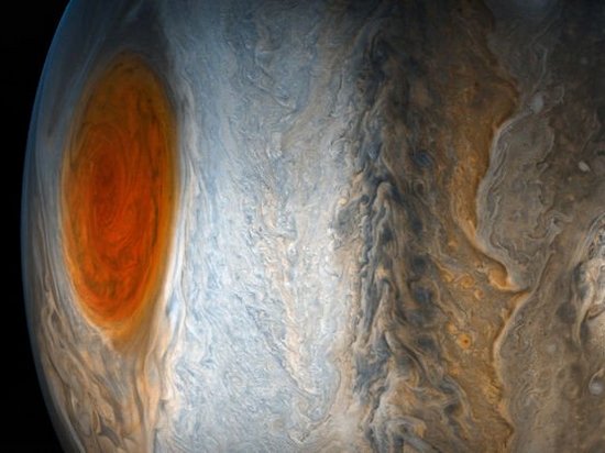 Агентство NASA опубликовало феноменальный снимок Красного пятна на Юпитере