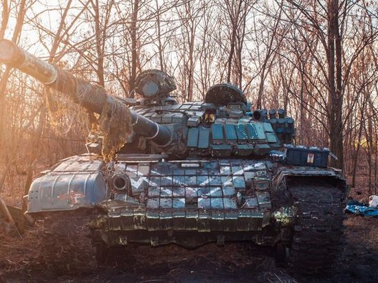 Петр Порошенко презентовал модернизированный украинский танк Т-72А (видео)