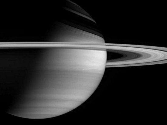 Зонд Cassini раскрыл возраст колец Сатурна