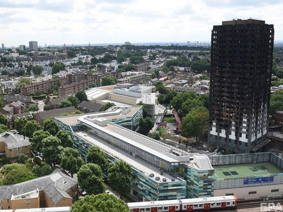 20 выживших при пожаре в лондонской многоэтажке пытались совершить самоубийство