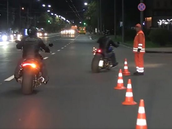 Мэр Киева Кличко на мотоцикле проверил новый проспект (видео)
