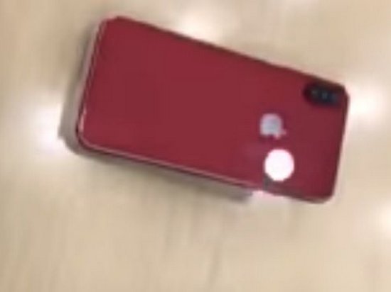 Новый iPhone в красном цвете показали на видео