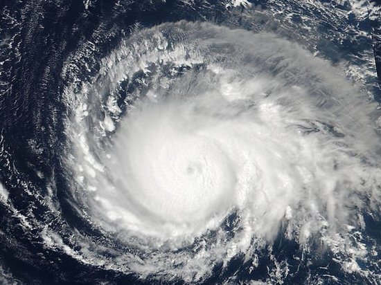 В NASA показали, как выглядит из космоса мощный ураган Ирма (видео)