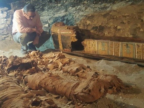 В Египте нашли 3-тысячелетние мумии женщины и двух ее сыновей (видео)