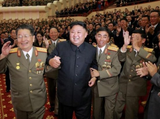 Ким Чен Ын банкетом отпраздновал создание водородной бомбы