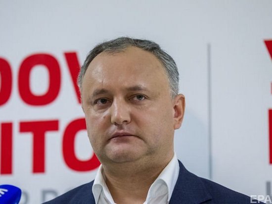 В Молдове депутаты начали сбор голосов за импичмент президента Додона