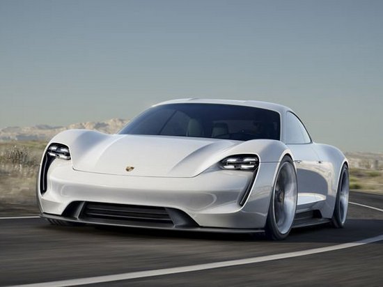 В ближайшие два 2 компания Porsche представит «конкурента Tesla»